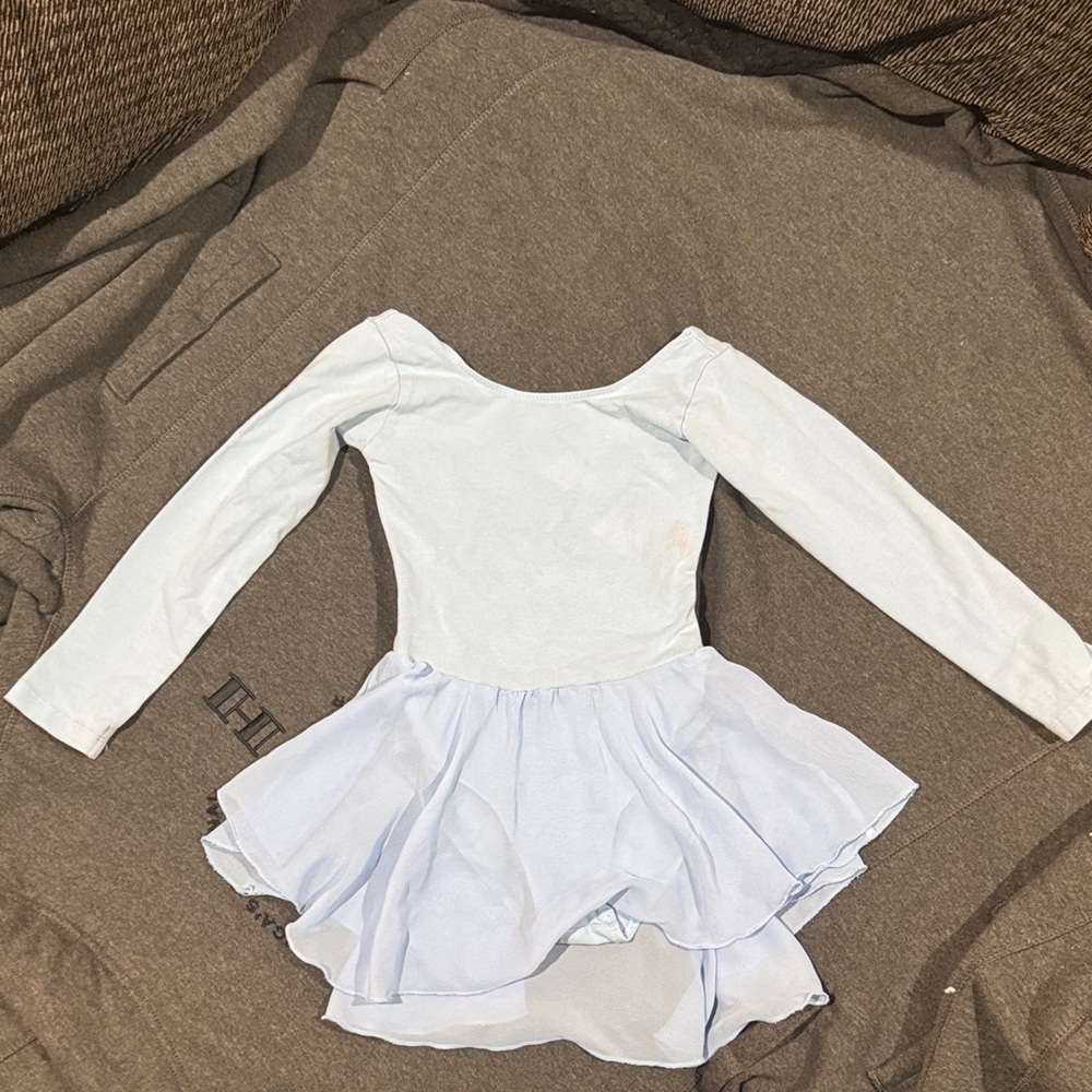 Fancy Feet Dance Studio Sky Blue Kids Dance outfit! Girls Size 5/6 worn 1 time!